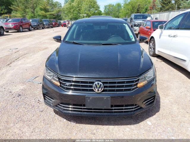 1VWDT7A39HC066015 Volkswagen Passat 1.8t R-line