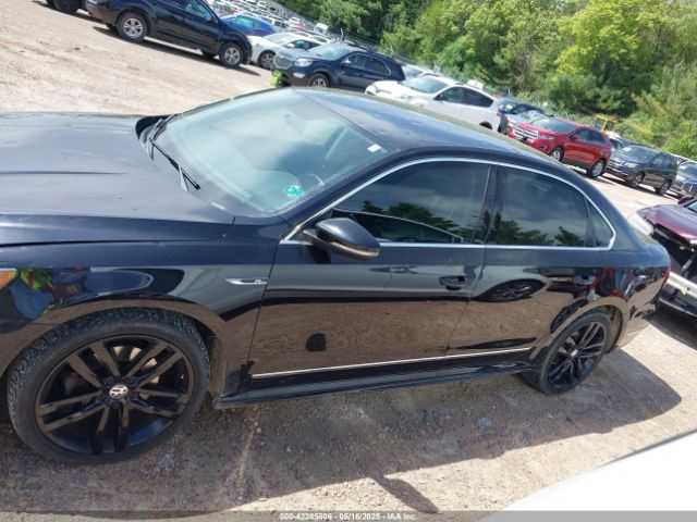 1VWDT7A39HC066015 Volkswagen Passat 1.8t R-line