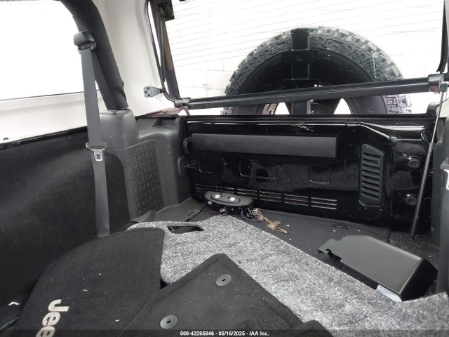 Jeep 2015 2015 1C4AJWAG2FL560383 Image 8