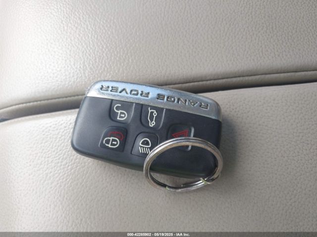 2018 LAND ROVER RANGE ROVER VELAR SALYB2RX3JA721684 Photo 10