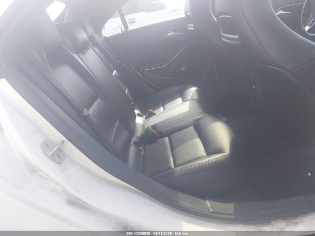 WDDSJ4GB4EN137298 Mercedes-Benz CLA 250 4MATIC