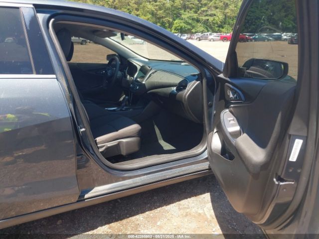 1G1ZD5ST2LF108663 Chevrolet Malibu Fwd Lt