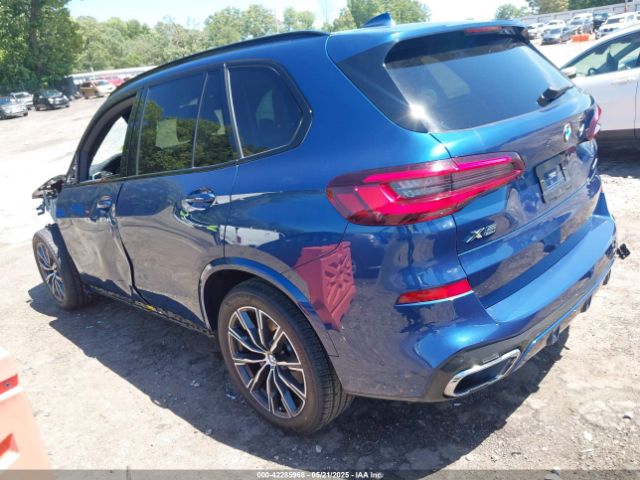 2022 BMW X5 5UXCR4C04N9J83247 Photo 2