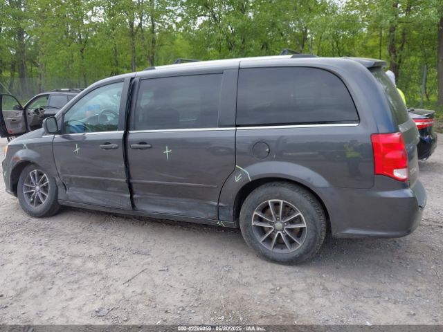 2C4RDGCG4HR842323 Dodge Grand Caravan Sxt