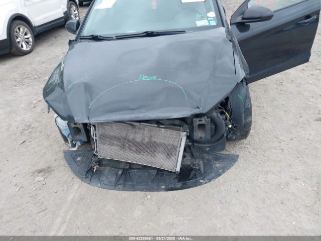 5NPD84LF8JH356086 Hyundai ELANTRA SEL