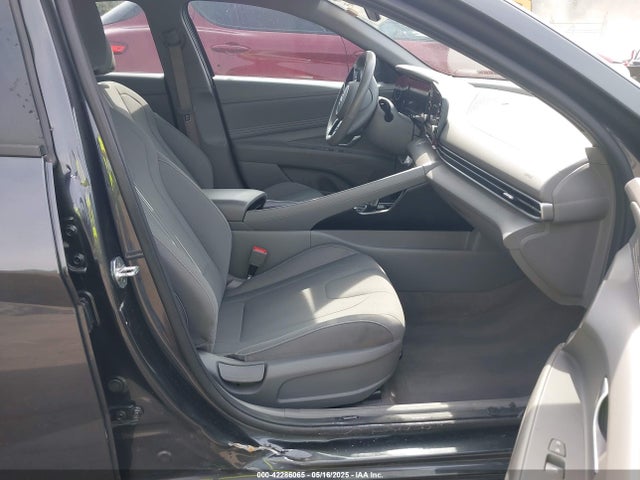 5NPLS4AG5NH078732 Hyundai ELANTRA SEL