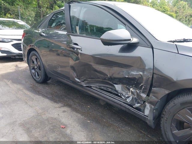 5NPLS4AG5NH078732 Hyundai ELANTRA SEL