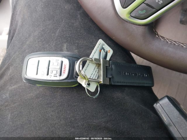 2C4RC1BG4HR534733 Chrysler Pacifica Touring-l