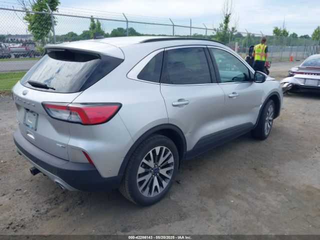 2020 FORD ESCAPE 1FMCU9J99LUB45758 Photo 3