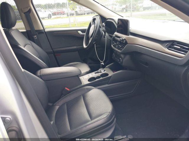2020 FORD ESCAPE 1FMCU9J99LUB45758 Photo 4