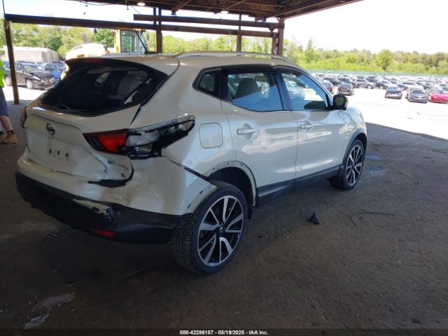 JN1BJ1CR6KW340777 Nissan Rogue Sport Sl