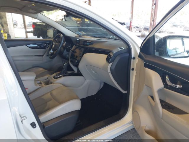 JN1BJ1CR6KW340777 Nissan Rogue Sport Sl