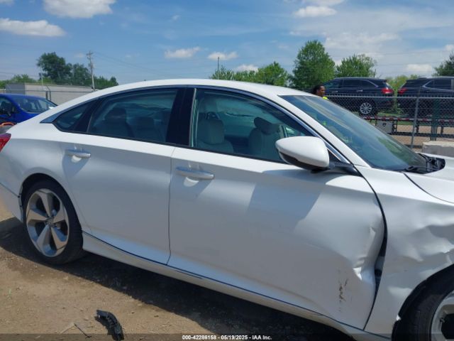 1HGCV1F94JA186651 Honda Accord Touring