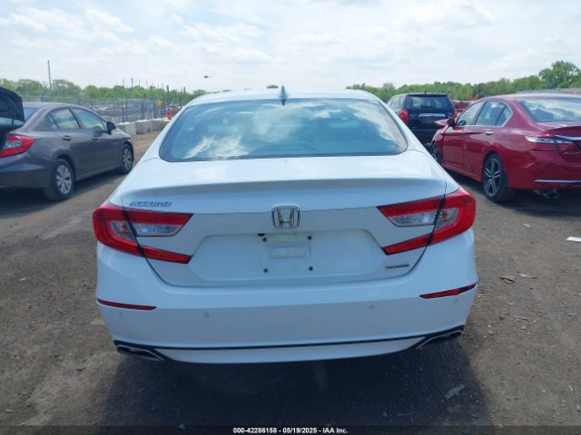 1HGCV1F94JA186651 Honda Accord Touring