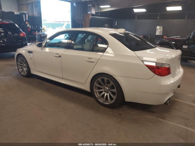 2006 BMW M5 WBSNB93576B581935 Photo 2