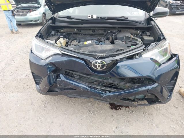 JTMBFREV5HJ151566 Toyota RAV4 LE