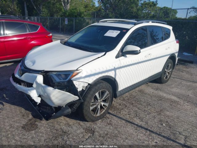 JTMWFREV9HD106582 Toyota Rav4 Xle