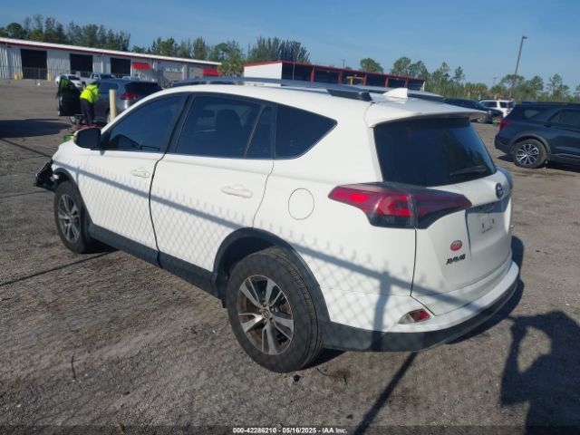 JTMWFREV9HD106582 Toyota Rav4 Xle