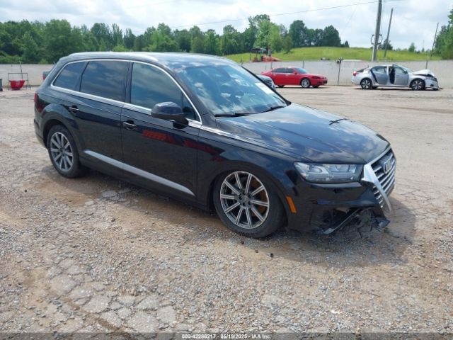 2017 AUDI Q7 WA1LHAF7XHD040259