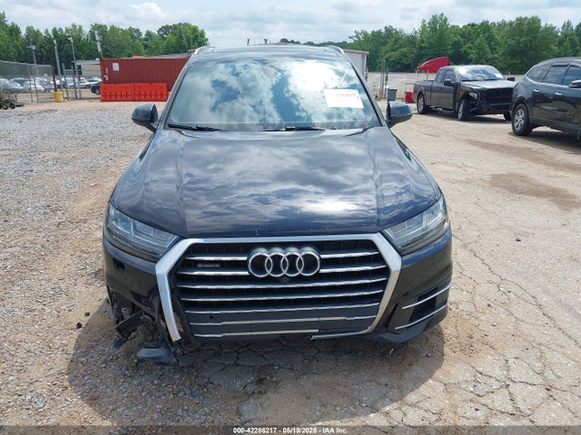 WA1LHAF7XHD040259 Audi Q7 2.0t Premium