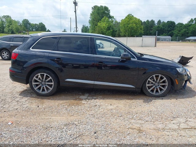 WA1LHAF7XHD040259 Audi Q7 2.0t Premium