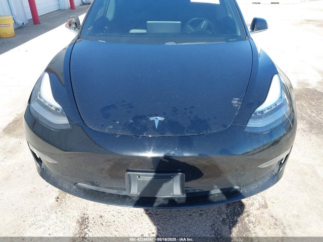 Продажа на аукционе авто 2018 Tesla Model 3 Long Range/mid Range, vin: 5YJ3E1EA7JF123156, номер лота: 42286267