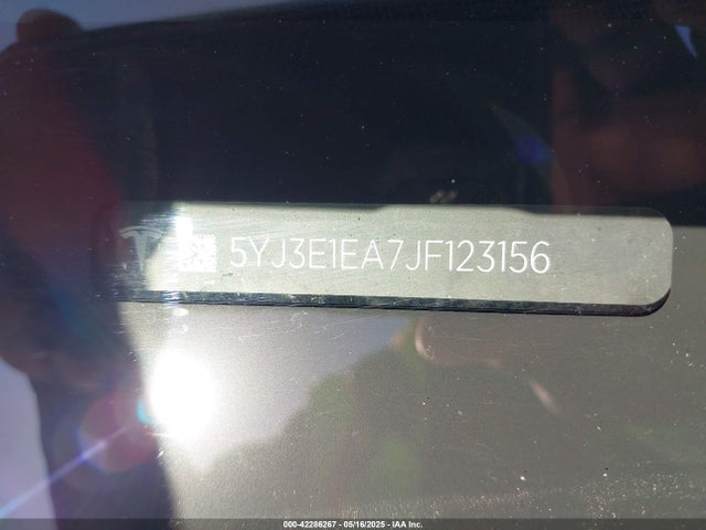 Продажа на аукционе авто 2018 Tesla Model 3 Long Range/mid Range, vin: 5YJ3E1EA7JF123156, номер лота: 42286267
