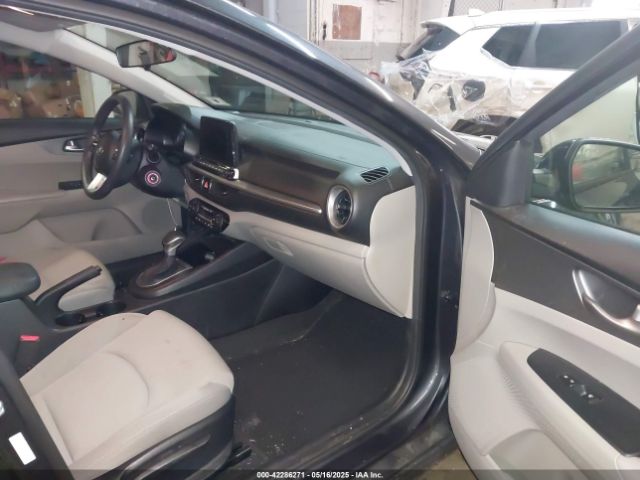 3KPF24AD4KE061732 KIA Forte Lxs