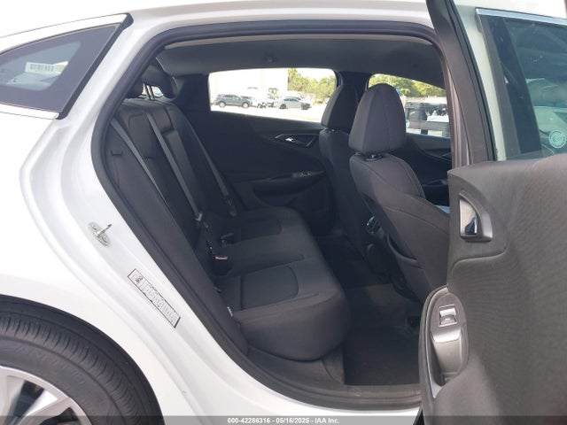 1G1ZD5ST7PF215214 Chevrolet Malibu Fwd 1lt