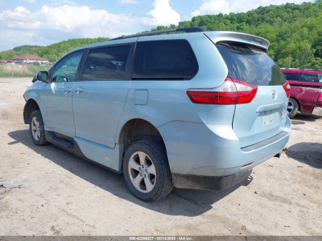 2015 TOYOTA SIENNA 5TDKK3DC0FS682828 Photo 2