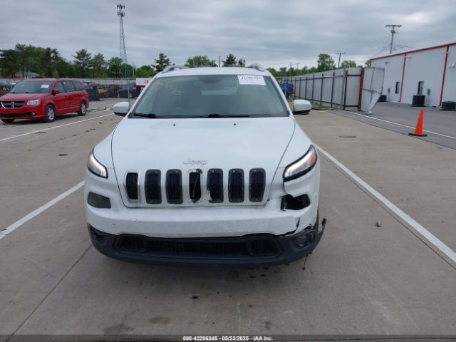1C4PJMCS0HW547004 Jeep Cherokee Latitude 4x4
