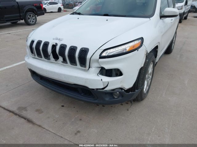 1C4PJMCS0HW547004 Jeep Cherokee Latitude 4x4