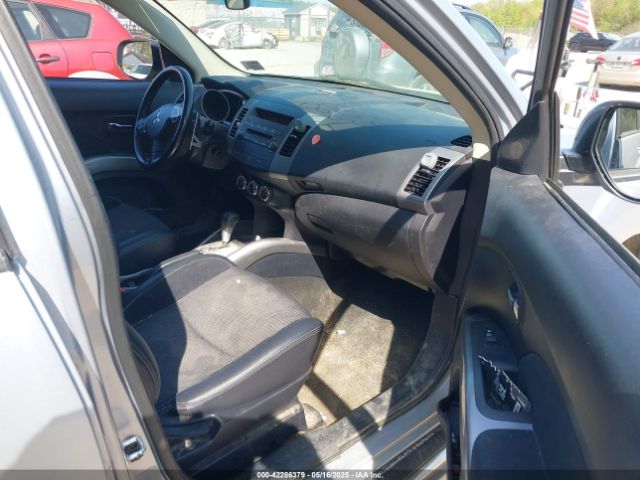 2013 MITSUBISHI OUTLANDER JA4JT3AW1DU001747 Photo 4