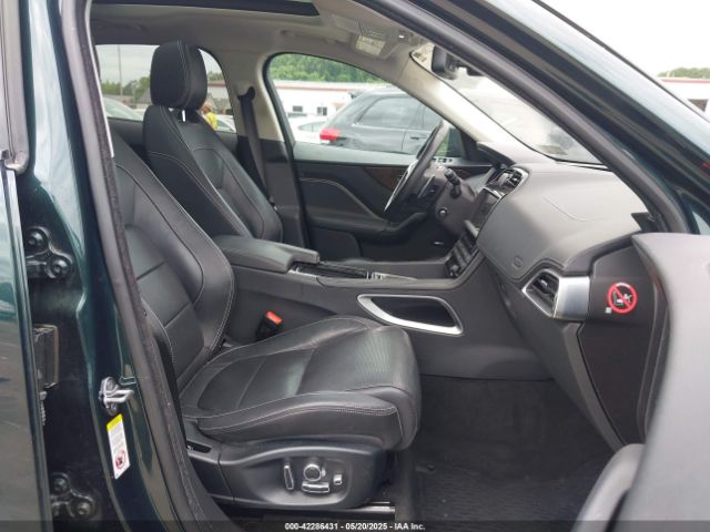 2018 JAGUAR F-PACE SADCL2EV8JA246458 Photo 4