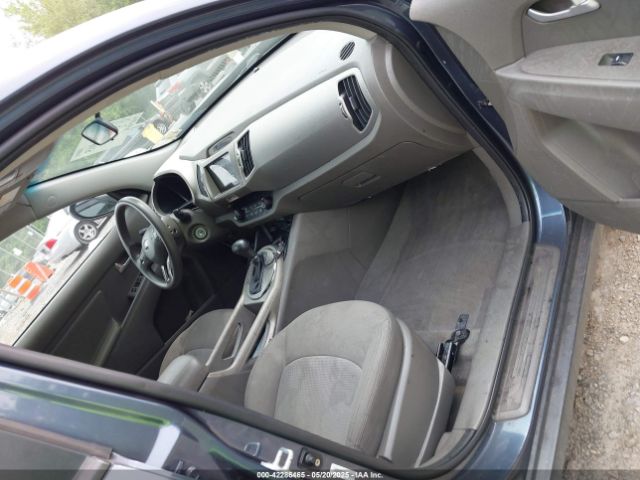 KNDPB3AC3E7578935 KIA Sportage Lx