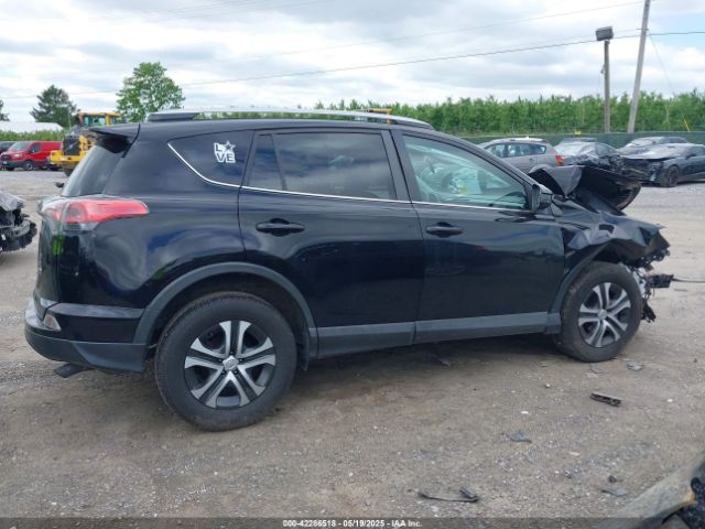 2T3BFREV8HW562476 Toyota RAV4 LE
