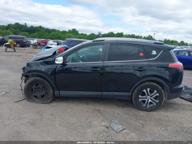 2T3BFREV8HW562476 Toyota RAV4 LE