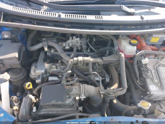 JTDKDTB39F1582754 Toyota Prius C One