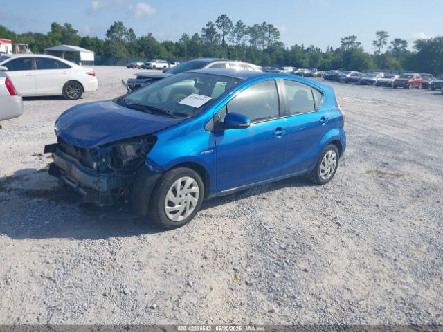 JTDKDTB39F1582754 Toyota Prius C One