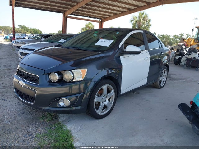 1G1JE5SBXF4117483 Chevrolet Sonic Ltz Auto