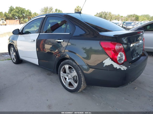 1G1JE5SBXF4117483 Chevrolet Sonic Ltz Auto