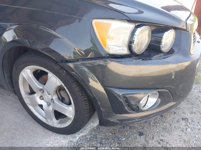 1G1JE5SBXF4117483 Chevrolet Sonic Ltz Auto