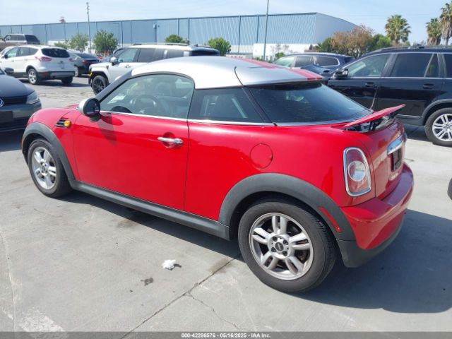 2012 MINI COOPER WMWSX1C56CT163981 Photo 2