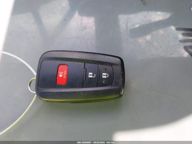 JTDKARFU9J3068026 Toyota Prius Three