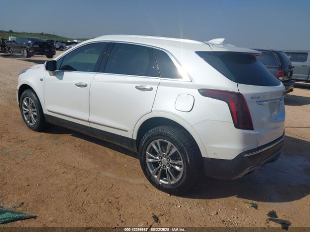 2021 CADILLAC XT5 1GYKNCRS1MZ129036 Photo 2