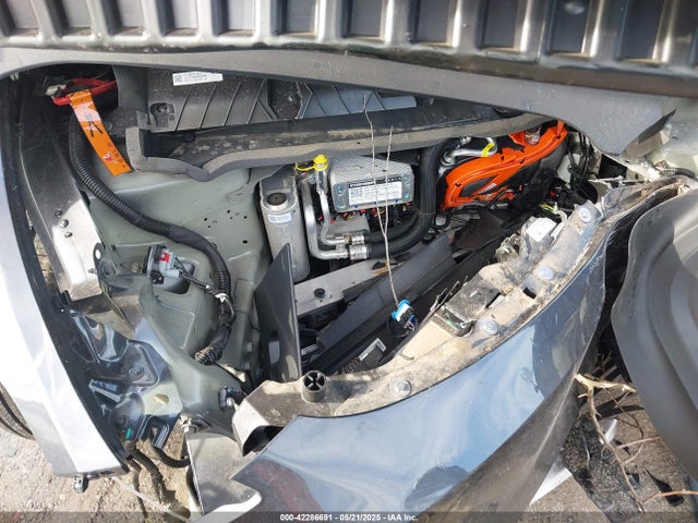 2025 TESLA MODEL Y 7SAYGDEF2SA366176 Photo 9
