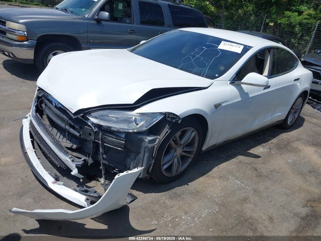 2014 TESLA MODEL S 5YJSA1H18EFP38131 Photo 1