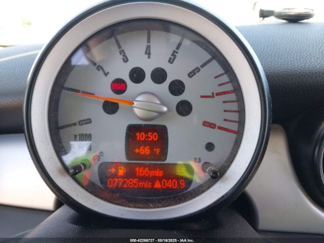 2010 MINI COOPER CLUBMAN WMWML3C57ATX50946 Photo 6
