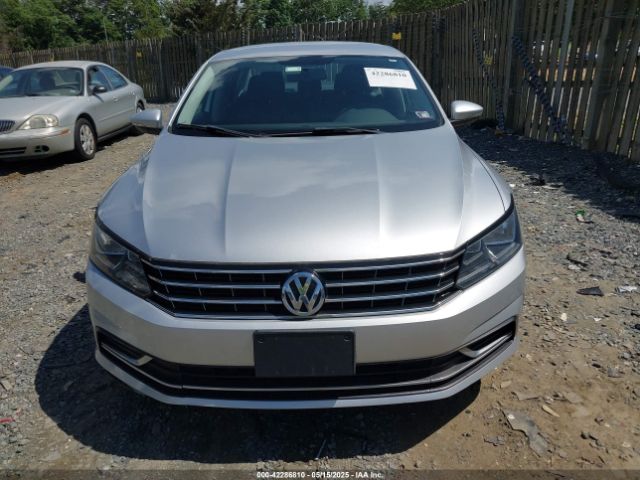 1VWAT7A39GC053251 Volkswagen Passat 1.8t S