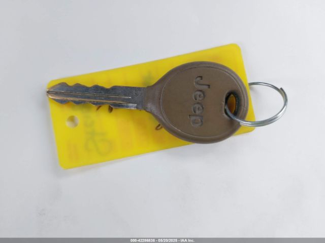 1C4NJPBB5GD800368 Jeep Patriot Sport
